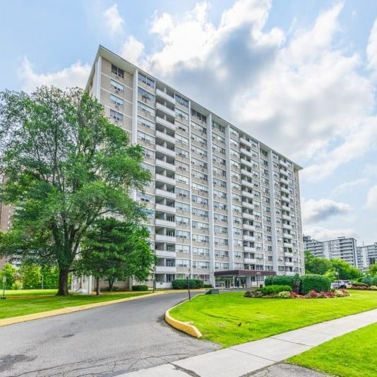 4415 Bathurst Street - Photo 1