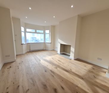 Wood Crescent, Hemel Hempstead - Photo 3