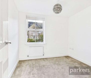 Elmhurst Way, Carterton, OX18 - Photo 3