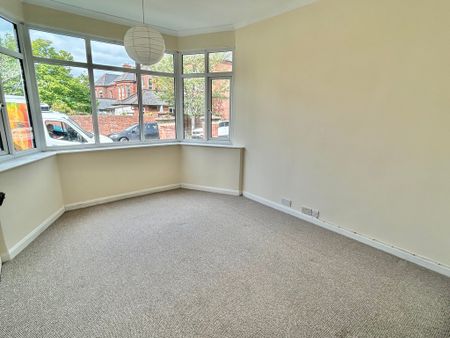 3 bedroom Three Bedroom Ground Floor Flat to rent - Photo 3