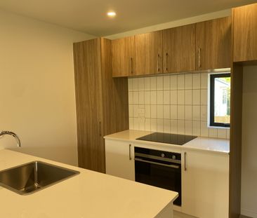 6/43 Yeovil Road, Te Atatu Peninsula - Photo 3