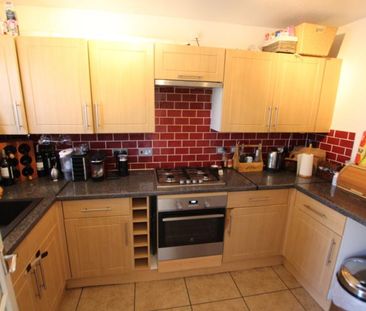 Priestly Gardens, Old Woking, Surrey, GU22 - Photo 5