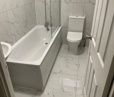 Room in a Shared House, Pevensey Road, E7 - Photo 3