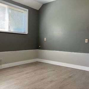 one bed suite near central Maple Ridge - Photo 2