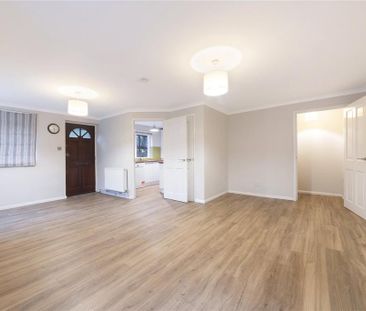 3 bedroom detached house to rent - Photo 2