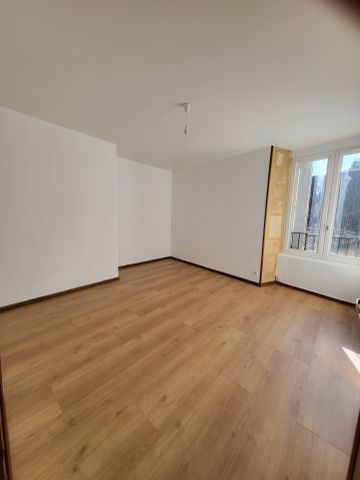 Location Appartement 5 pièces 89m² SARLAT LA CANEDA 24200 - Photo 2