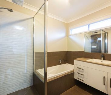 Prime Location - Modern & Spacious! - Photo 6