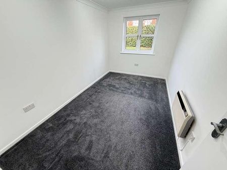 Clifton Gardens, Clifton Road, Regents Park, Southampton, SO15 - Photo 3