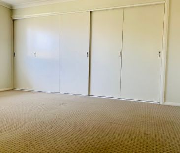 Family Home in Eastridge Estate - Photo 6