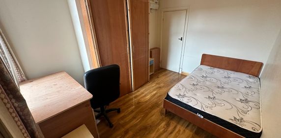 Room in a Shared House, Lytham Road, LE2 - Photo 2