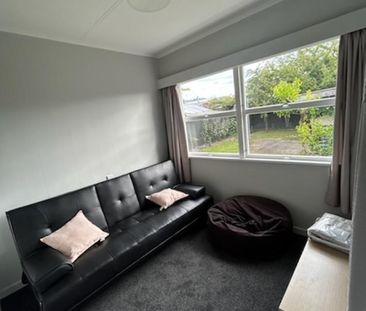 Charming 2-Bedroom Unit for Rent near the Heart of Richmond - Photo 5