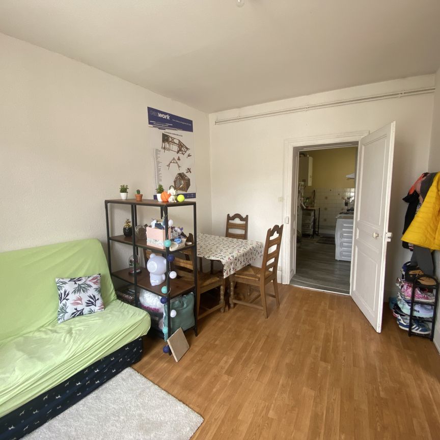 Location Appartement 2 pièces 40m² REMIREMONT 88200 - Photo 1