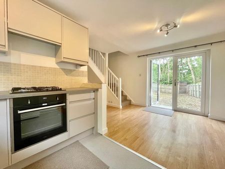 2 bedroom detached house to rent - Photo 3