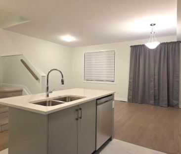 For Lease - 948 Eileen Vollick Crescent, Kanata, Ontario - Photo 3