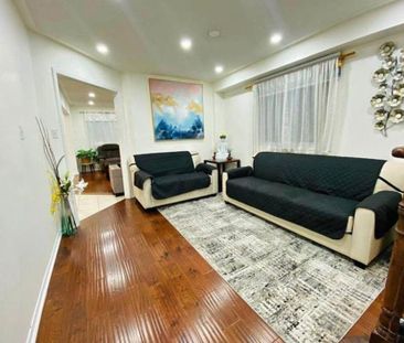 For Lease - 31 Farthingale Crescent, Brampton, Ontario - Photo 2