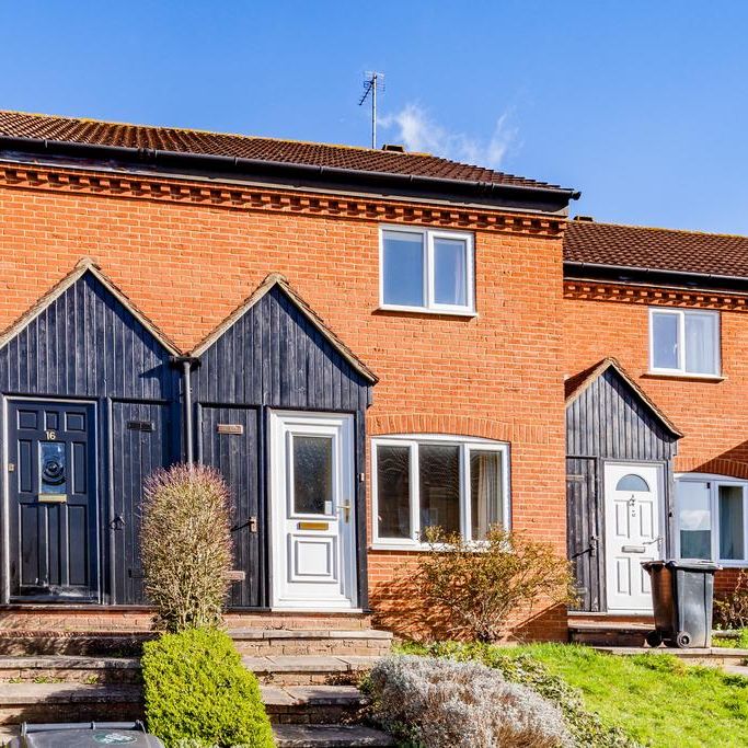 2 bedroom terraced house to rent - Photo 1