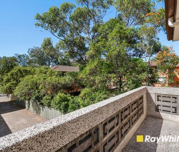 Spacious, Two Bedroom Apartment in Dulwich Hill - Photo 5