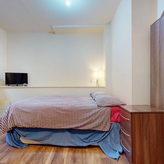 Studio to rent - Photo 1