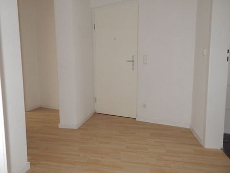 Schöne zwei Zimmer Wohnung mit Balkon - Foto 4