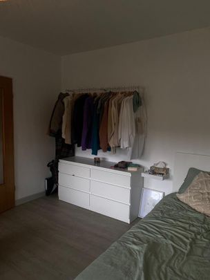 Studentenwohnung mit Balkon und Stellplatz nähe Hauptbahnhof - Photo 1