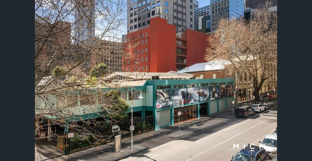 FURNISHED: North-Facing Entertainer in the Heart of the City - Photo 1