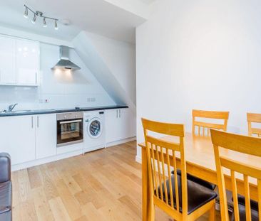 2 bedroom flat to rent - Photo 3