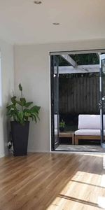 Spacious Family Home in Massey - Photo 3