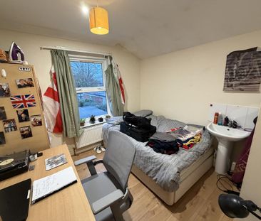 5 bedroom house to rent - Photo 1