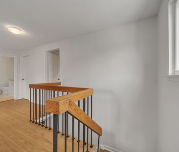 For Lease - 24 Springhead Gardens Unit# Main & Upper, Richmond Hill... - Photo 3