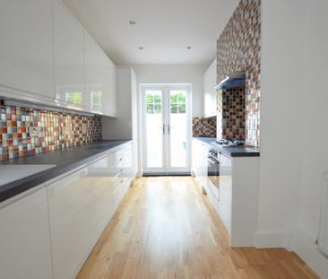 3 bedroom terraced house to rent - Photo 4