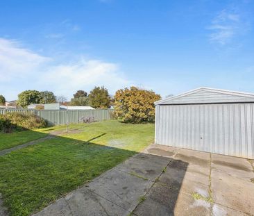 Neat Home in Convenient Wendouree Location - Photo 5