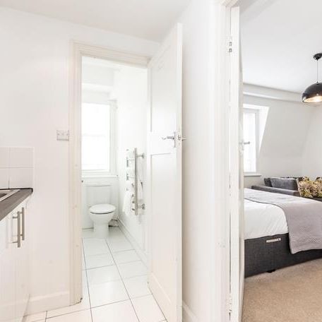 Studio to rent - Photo 1