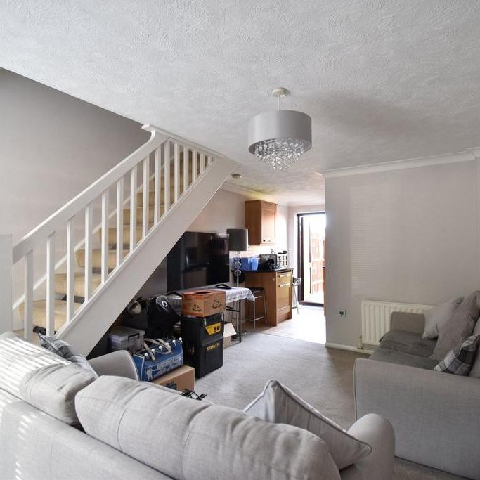 2 bedroom end of terrace house to rent - Photo 1
