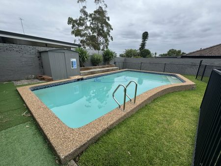 27 Mazepa Avenue, South Penrith NSW - Photo 5