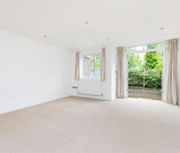 3 bedroom terraced house to rent - Photo 6