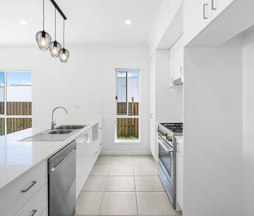 Brand New Modern Four Bedroom Home! - Photo 2