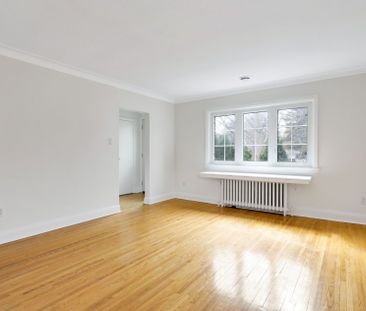 For Lease - 71 Royalavon Crescent Unit# Main, Toronto, Ontario - Photo 2