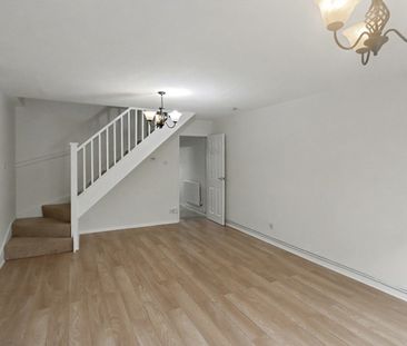 Cottage Grove, Surbiton, KT6 - Photo 1