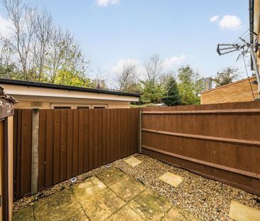 2 bedroom end of terrace house to rent - Photo 6