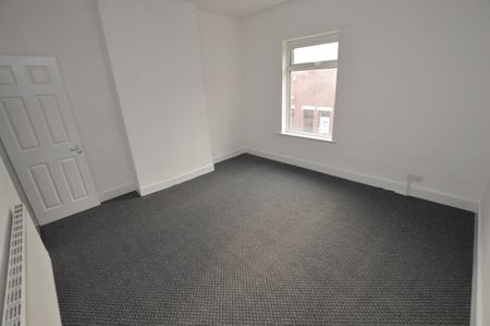 2 Bedroom Terraced House - Photo 4