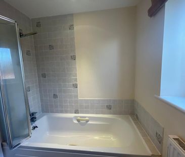 4 bedroom property to rent - Photo 6