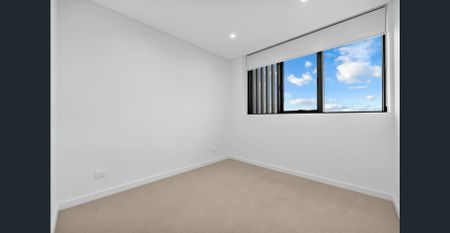 Contemporary Living a Stone’s Throw from Parramatta CBD - Photo 2