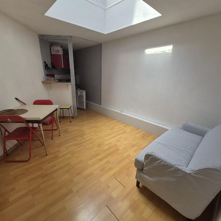 Location Appartement 1 pièce 26m² LILLE 59000 - Photo 1