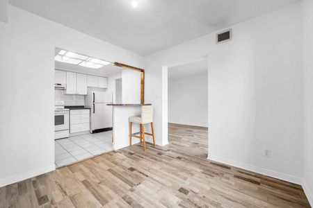 For Lease - 135 Hillcrest Avenue Unit# 1016, Mississauga, Ontario - Photo 3