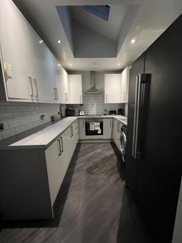 Room in a Shared House, Sheffield, S2 - Photo 4