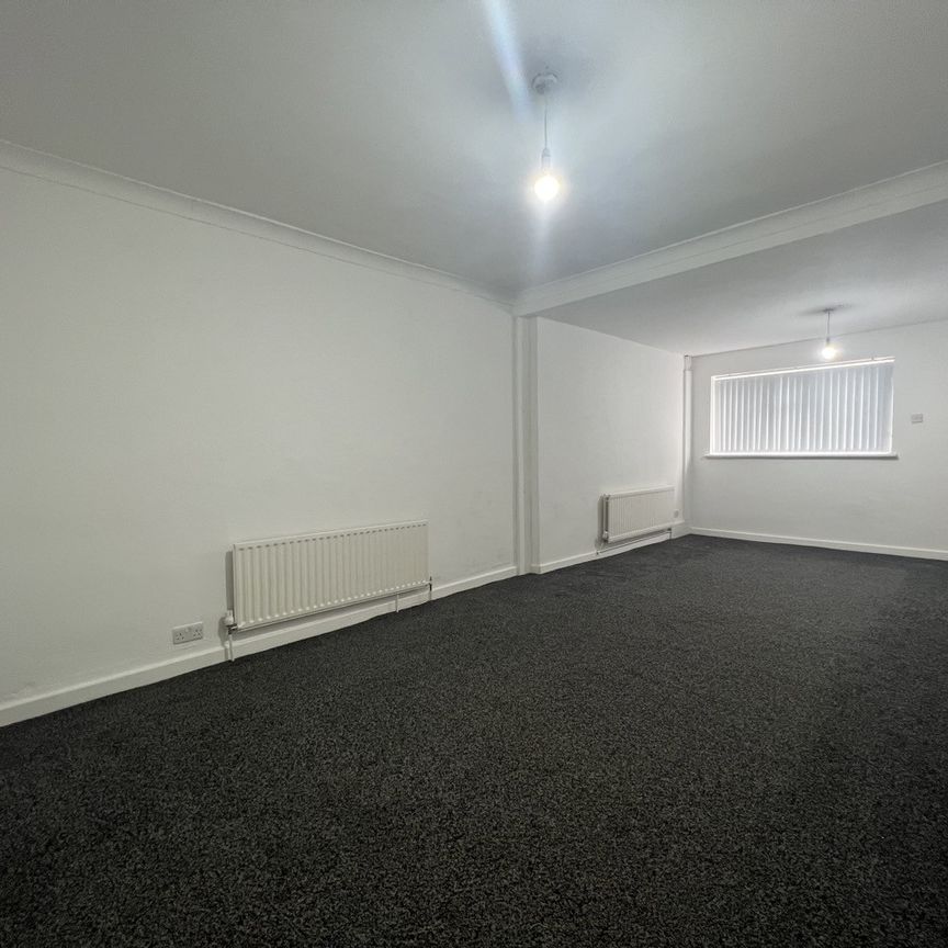 Lady Margaret Road, Greater London, UB1 - Photo 1