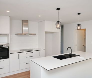 Amazing Family Home - Photo 1