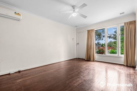 Perfect Parkside Living - 3 Bedrooms & Outdoor Area - Photo 2