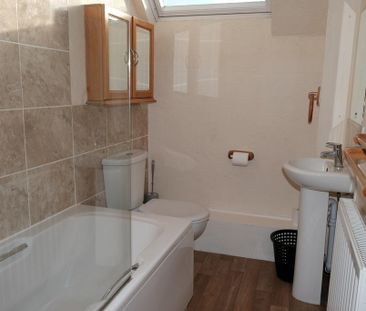 2 bedroom terraced house to rent - Photo 5