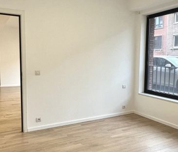 Appartement te huur in Vorst voor € 1.000 met 1 slaapkamer - Photo 5